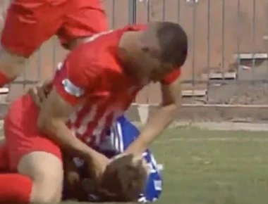 Βίντεο: Ο ορισμός του αντιαθλητικού φάουλ στο Πανσερραϊκός-Αιγινιακός!